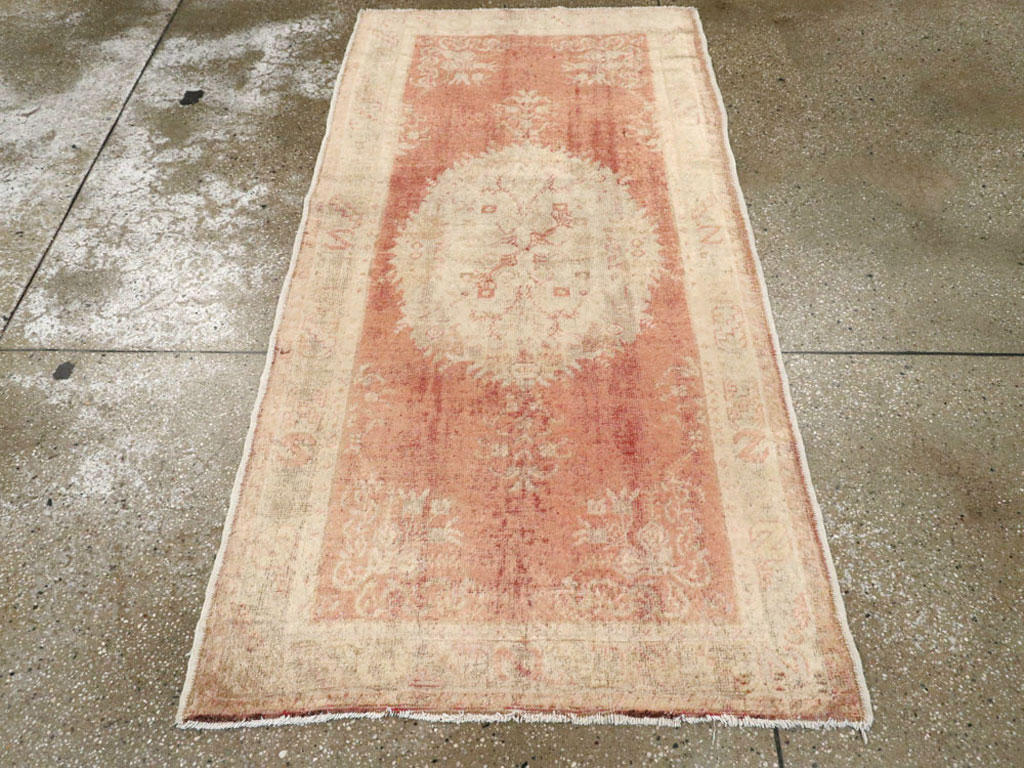 Antique Turkish Oushak Rug, No.12662 - Galerie Shabab