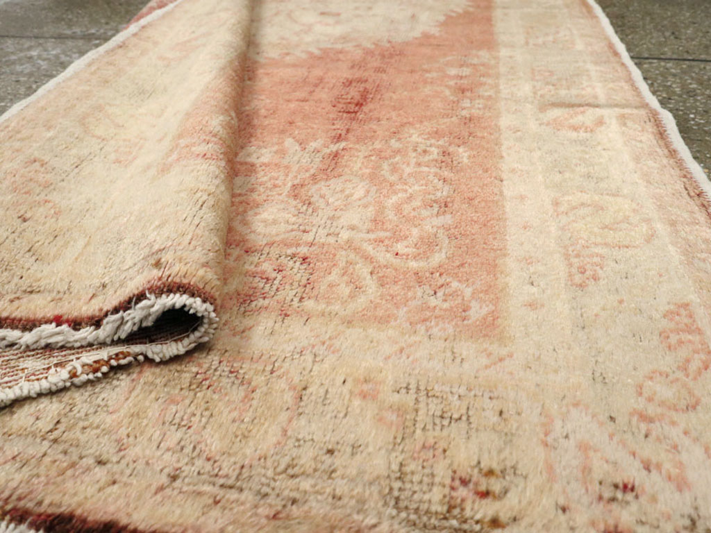 Antique Turkish Oushak Rug, No.12662 - Galerie Shabab