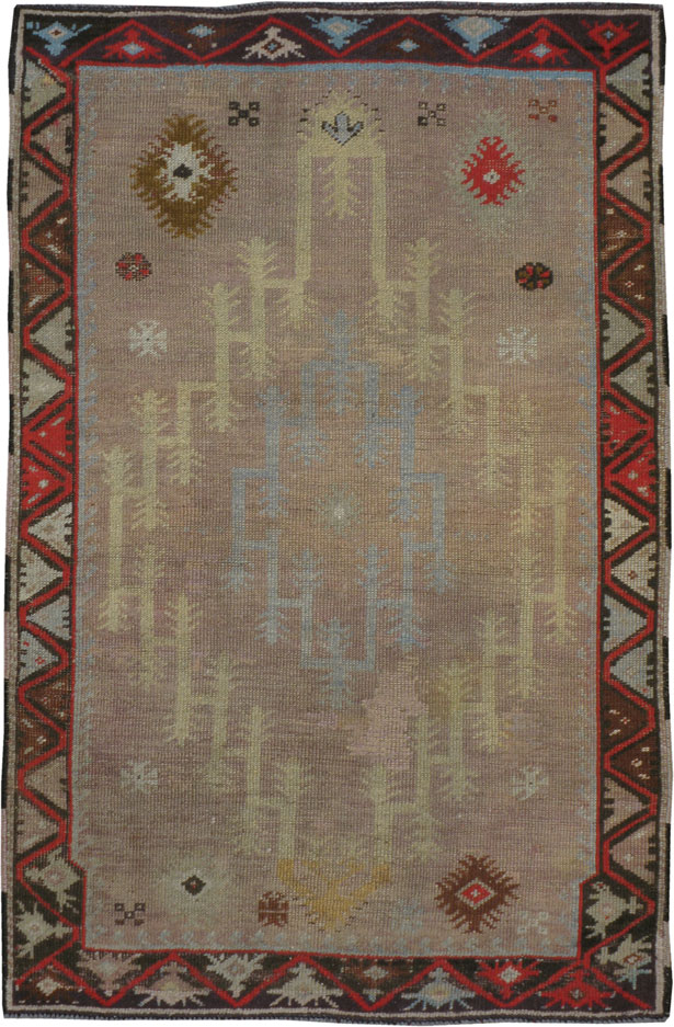 Antique Ghiordes Rug, No.12706 - Galerie Shabab
