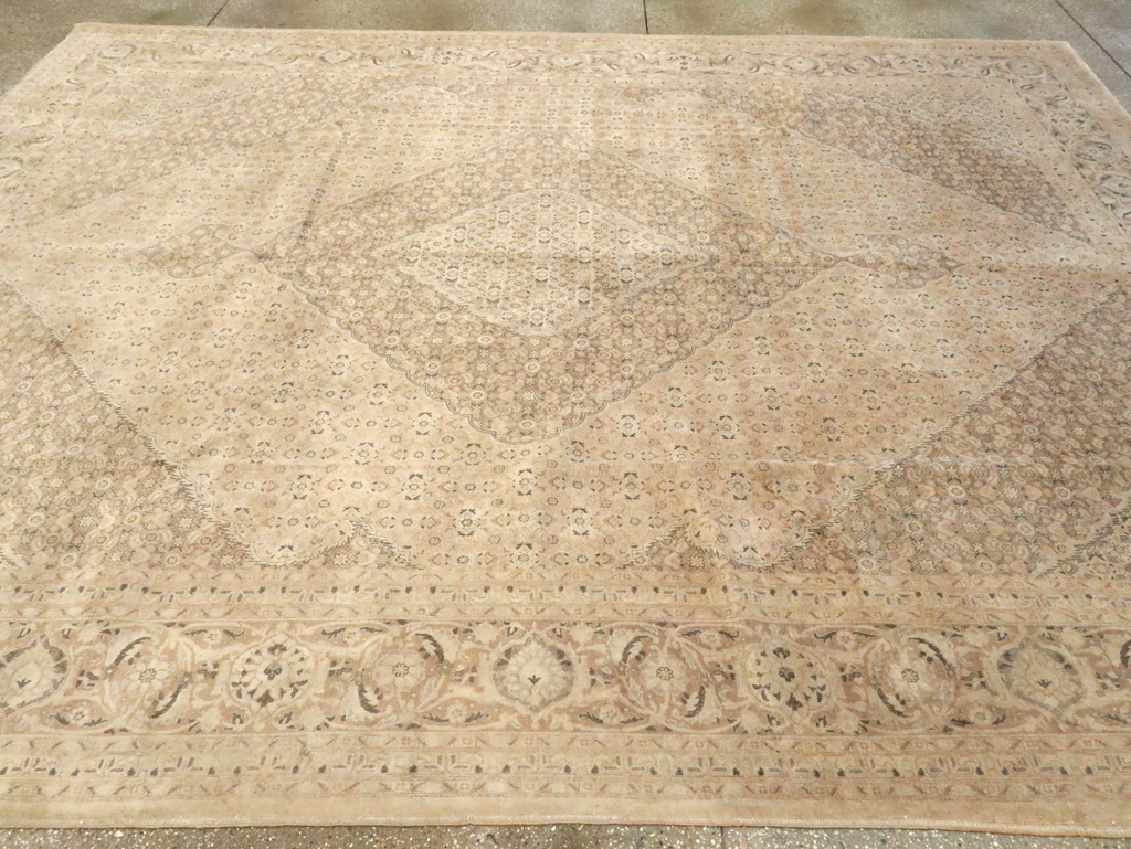 Antique Persian Tabriz Rug, No.12727 - Galerie Shabab
