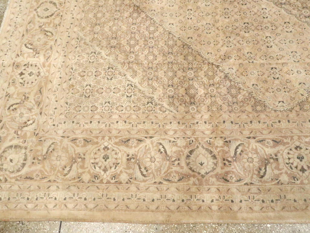 Antique Persian Tabriz Rug, No.12727 - Galerie Shabab