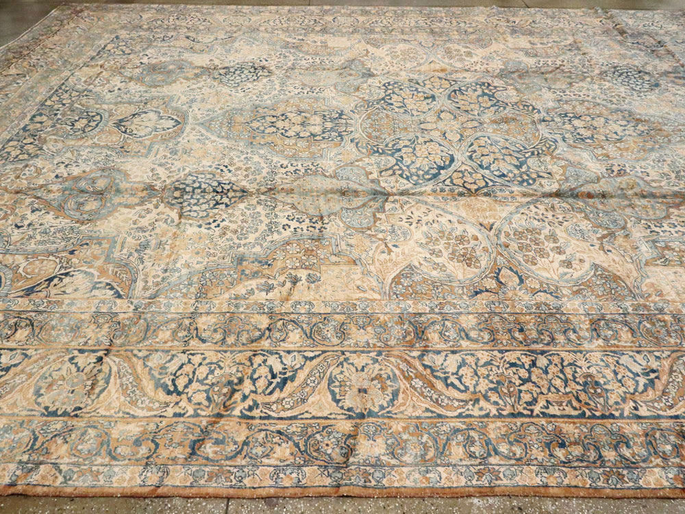 Antique Persian Lavar Kerman Rug, No.12744 - Galerie Shabab