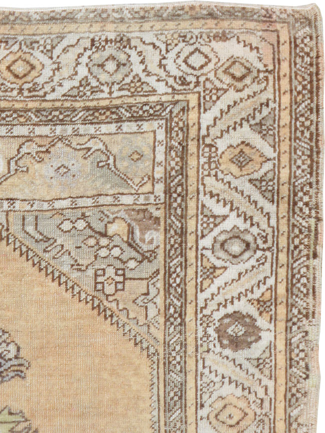 Antique Turkish Oushak Rug, No.12791 - Galerie Shabab