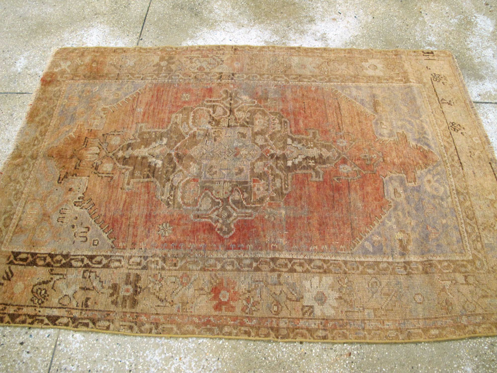 Antique Turkish Oushak Rug, No.12796 - Galerie Shabab