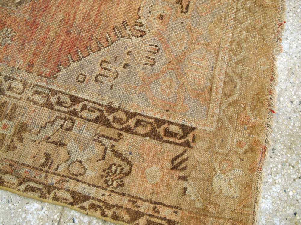 Antique Turkish Oushak Rug, No.12796 - Galerie Shabab