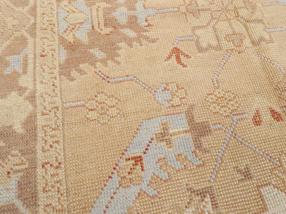 Antique Turkish Oushak Rug, No.12879 - Galerie Shabab