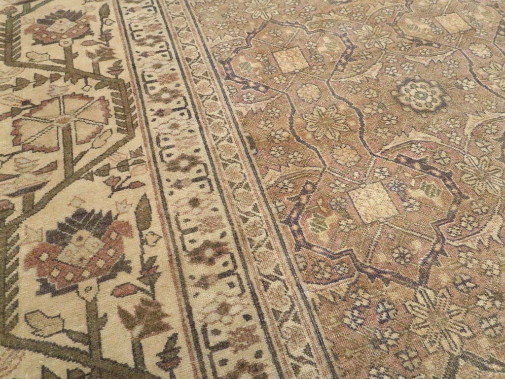 Antique Persian Tabriz Rug, No.12939 - Galerie Shabab