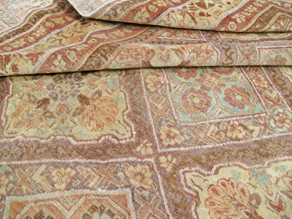 Antique Persian Tabriz Rug, No.13055 - Galerie Shabab
