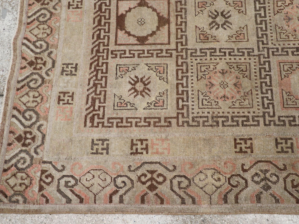 Antique East Turkestan Khotan Gallery Rug, No.13063 - Galerie Shabab