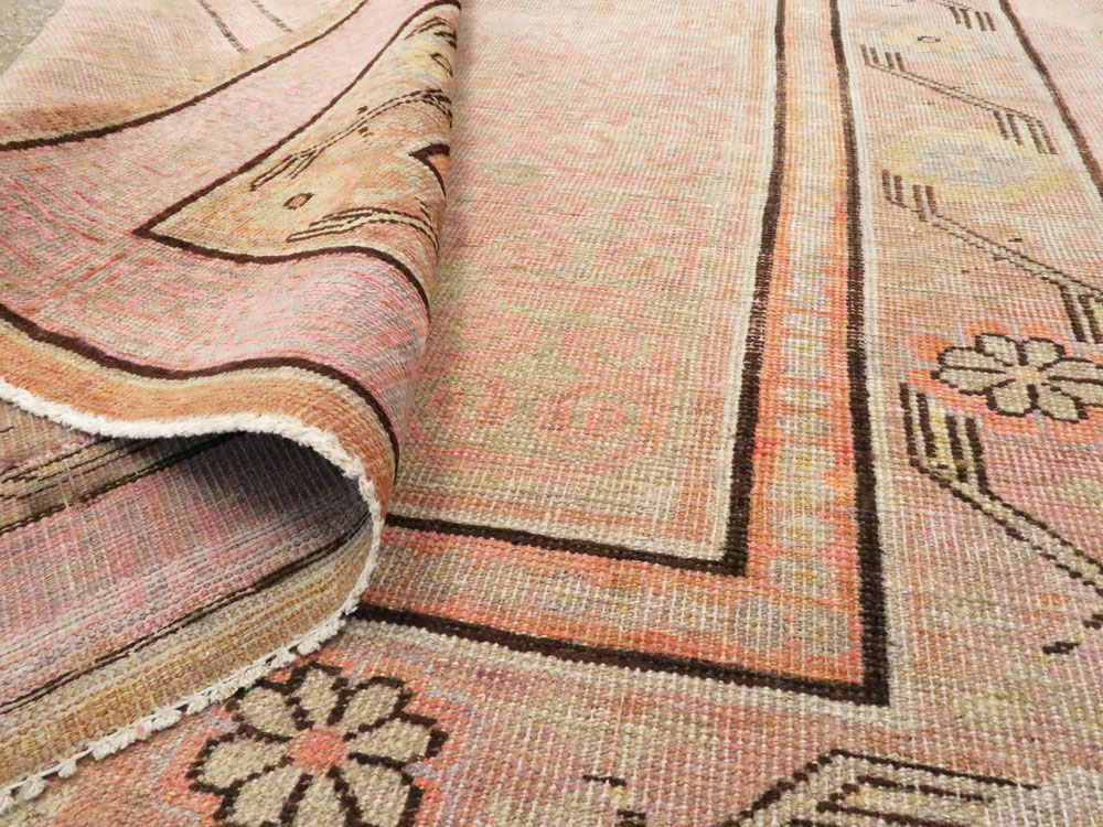 Antique East Turkestan Khotan Gallery Rug, No.13066 - Galerie Shabab