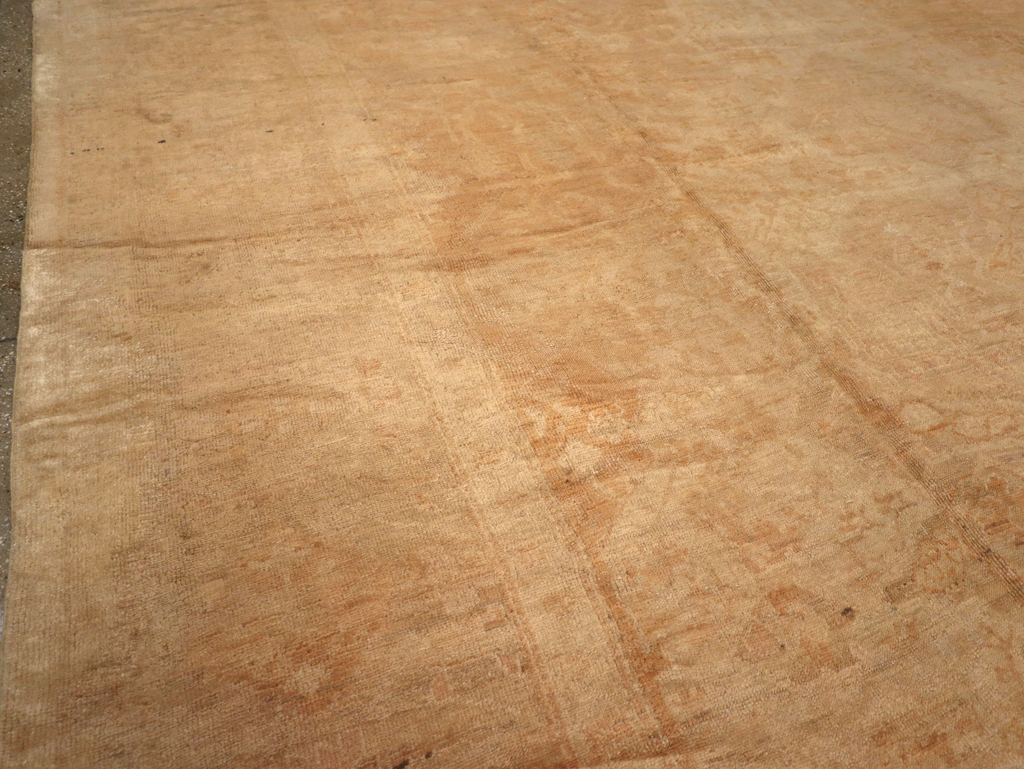 Antique Turkish Oushak Rug, No.13083 - Galerie Shabab