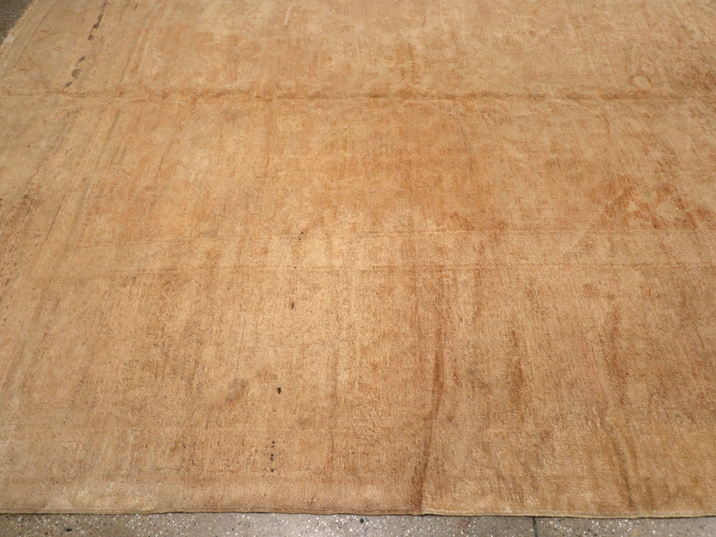 Antique Turkish Oushak Rug, No.13083 - Galerie Shabab