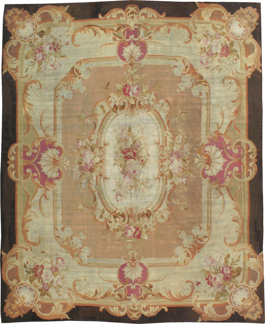 Antique French Aubusson Rug, No.13089 - Galerie Shabab