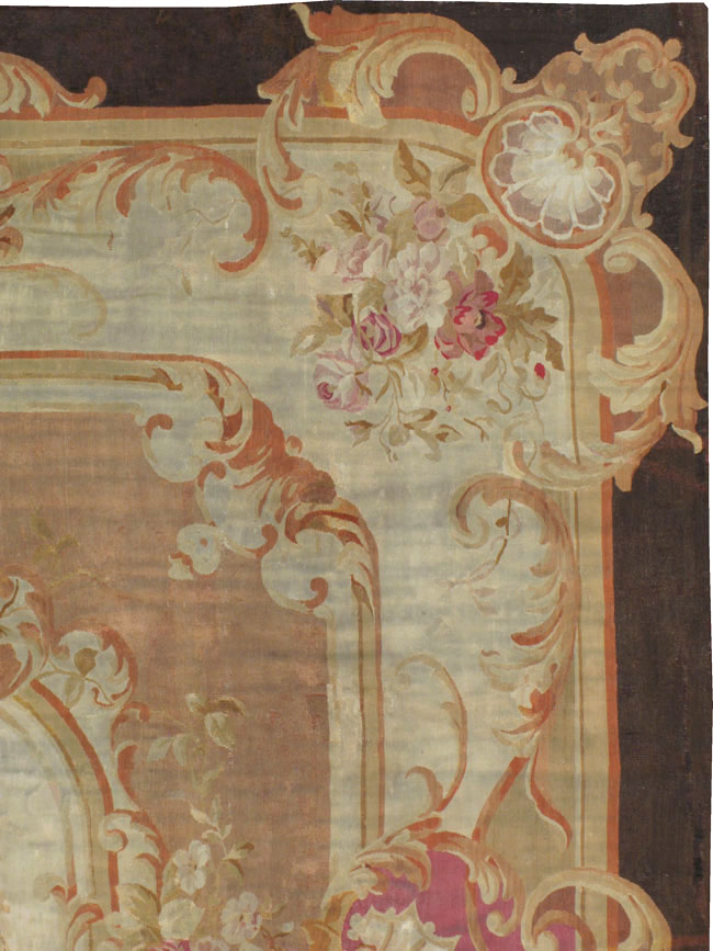 Antique French Aubusson Rug, No.13089 - Galerie Shabab