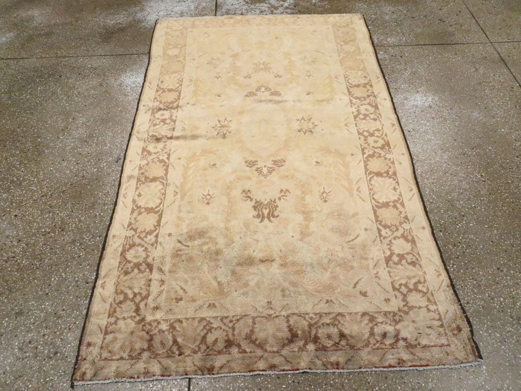 Antique Turkish Oushak Rug, No.13121 - Galerie Shabab