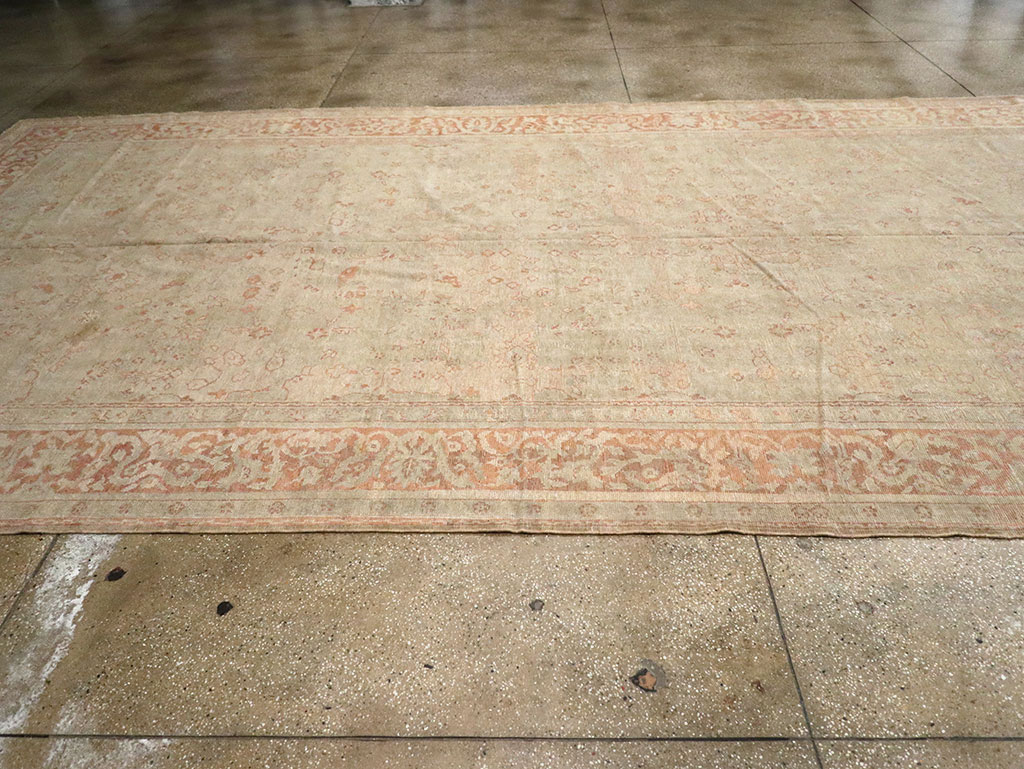 Antique Turkish Ghiordes Long Carpet, No.13122 - Galerie Shabab