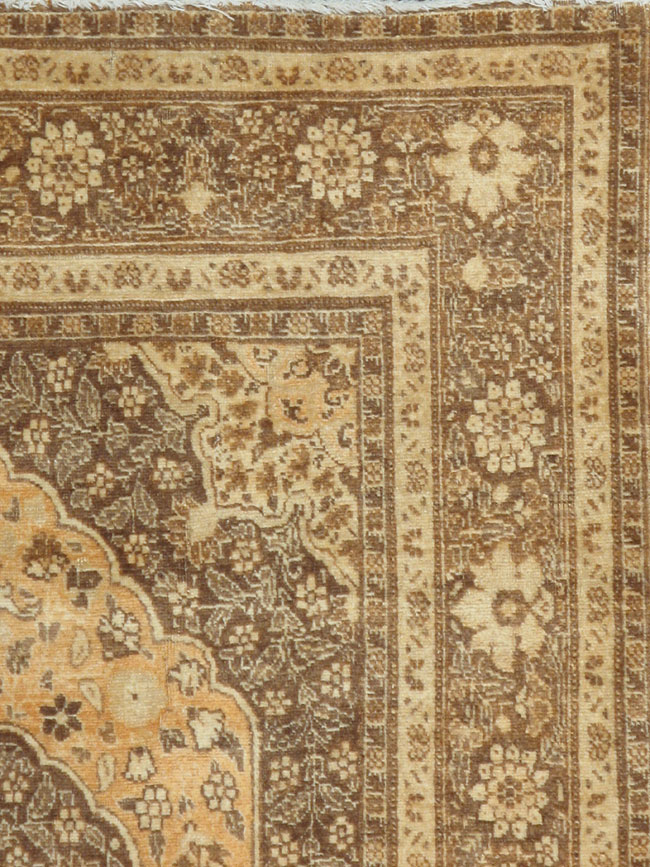 Antique Persian Tabriz Rug, No.13130 - Galerie Shabab