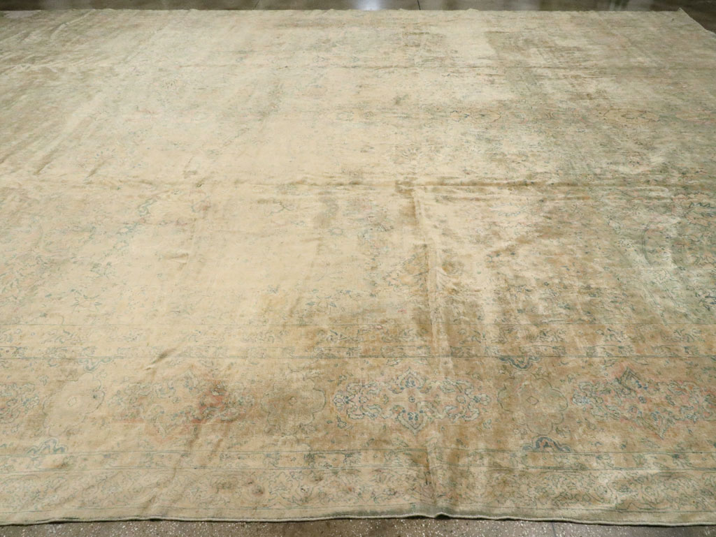 Antique Indian Oversize Lahore Carpet, No.13152 - Galerie Shabab