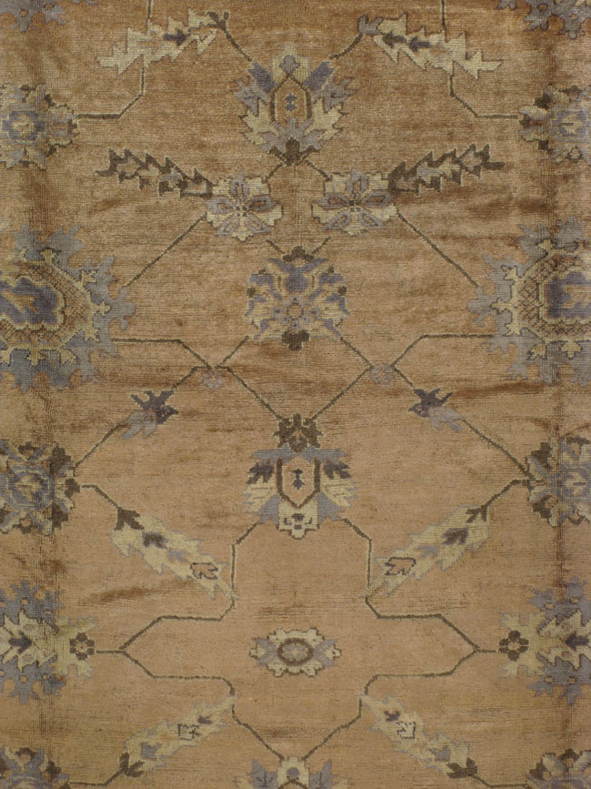 Antique Oushak Carpet, No.13188 - Galerie Shabab