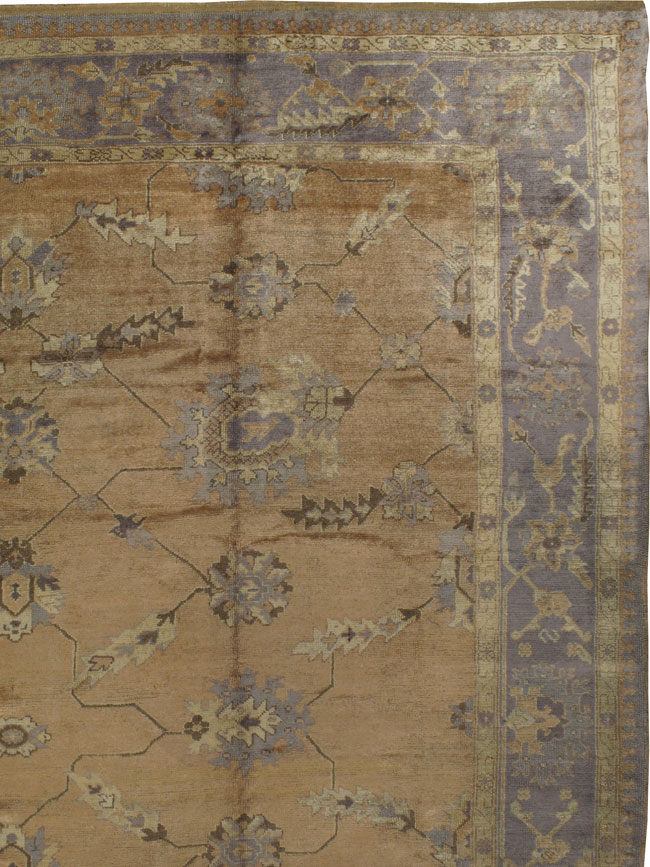Antique Oushak Carpet, No.13188 - Galerie Shabab