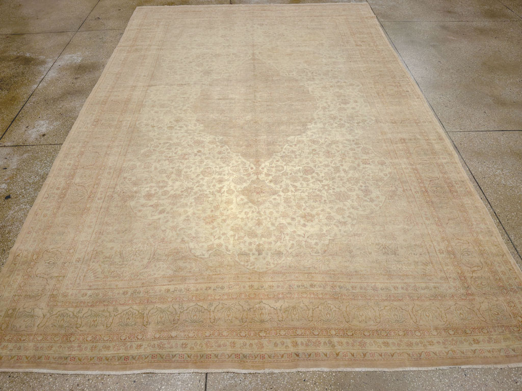 Antique Turkish Sivas Room Size Carpet, No.13203 - Galerie Shabab