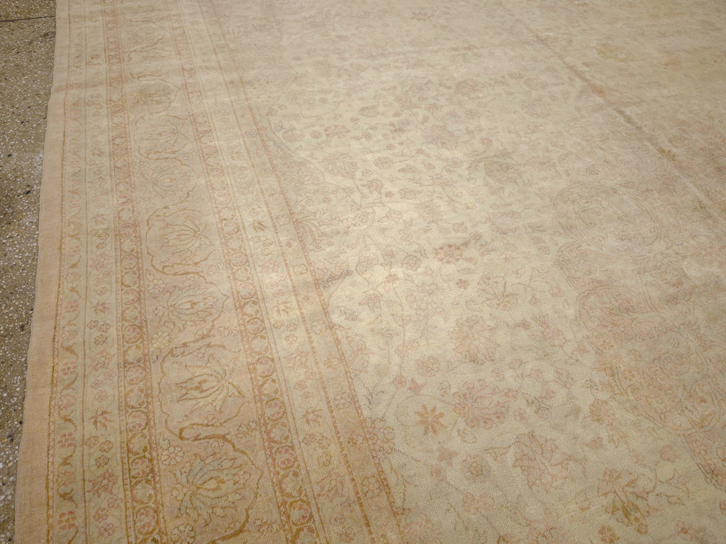 Antique Turkish Sivas Room Size Carpet, No.13203 - Galerie Shabab