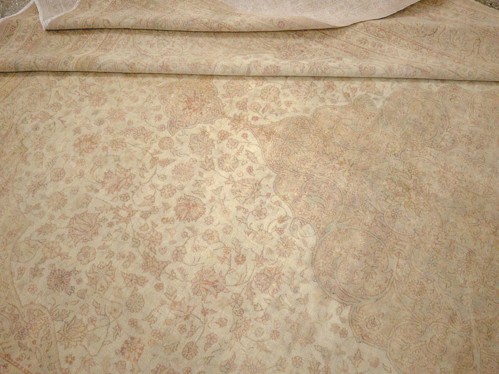 Antique Turkish Sivas Room Size Carpet, No.13203 - Galerie Shabab