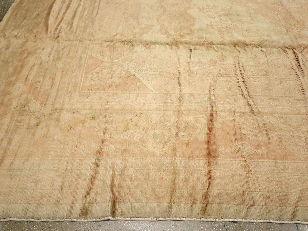 Antique European Oushak Carpet, No.13215 - Galerie Shabab