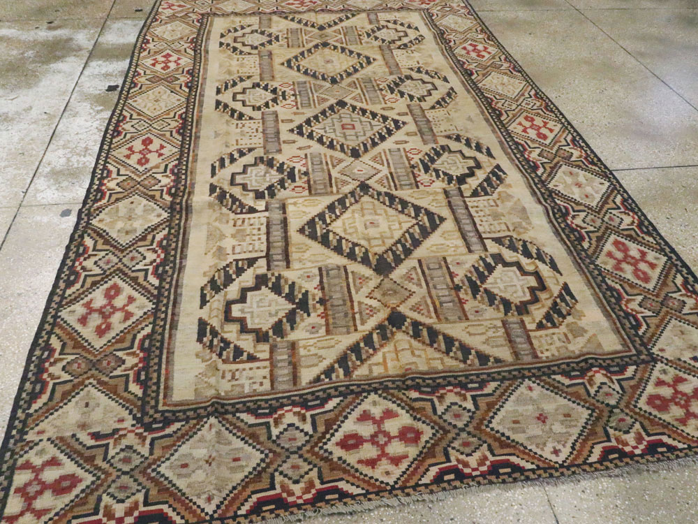 Antique Russian Bessarabian Accent Carpet, No.13227 - Galerie Shabab