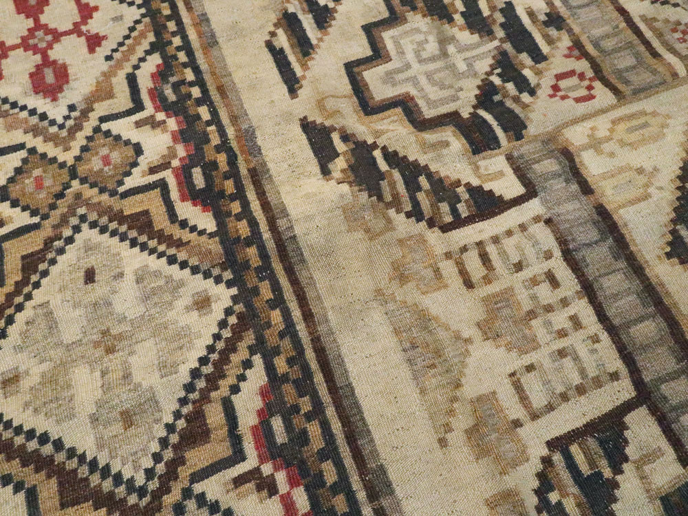 Antique Russian Bessarabian Accent Carpet, No.13227 - Galerie Shabab