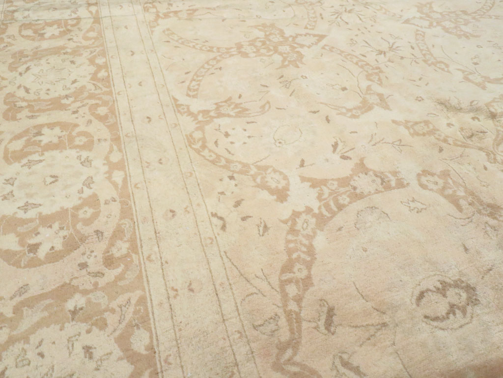 Antique Persian Tabriz Carpet, No.13266 - Galerie Shabab