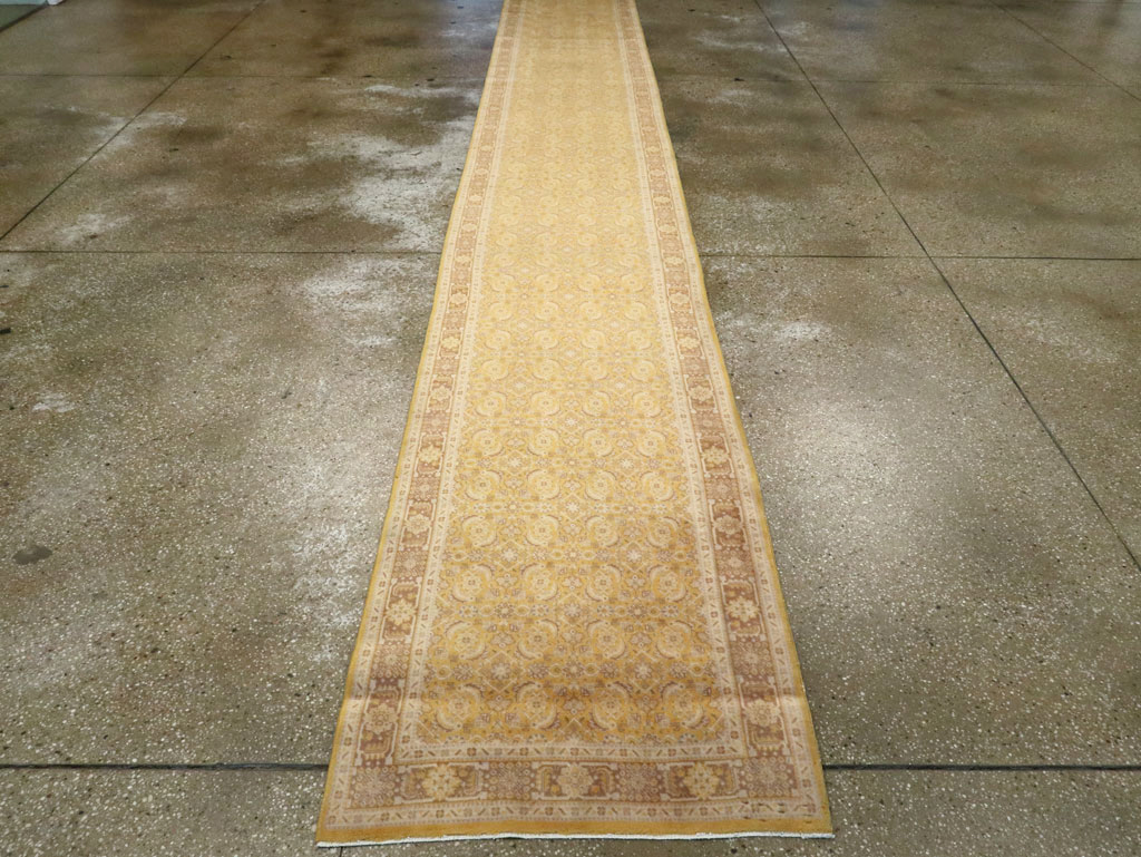 Vintage Persian Tabriz Long Runner, No.13269 - Galerie Shabab