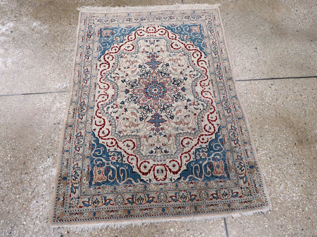 Vintage Persian Nain Rug, No.13278 - Galerie Shabab