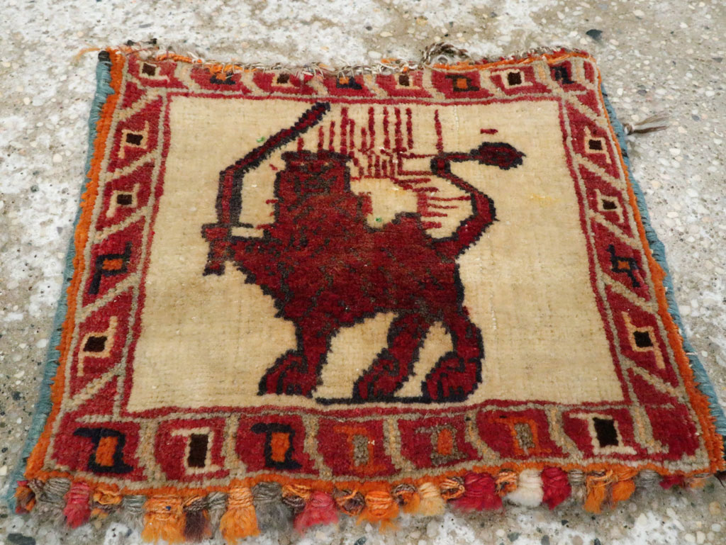 Vintage Shiraz Pictoral Rug, No.13302 - Galerie Shabab