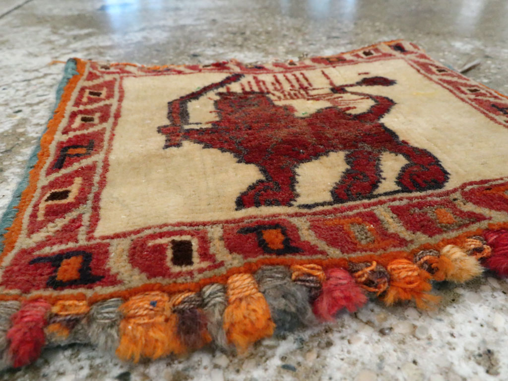 Vintage Shiraz Pictoral Rug, No.13302 - Galerie Shabab