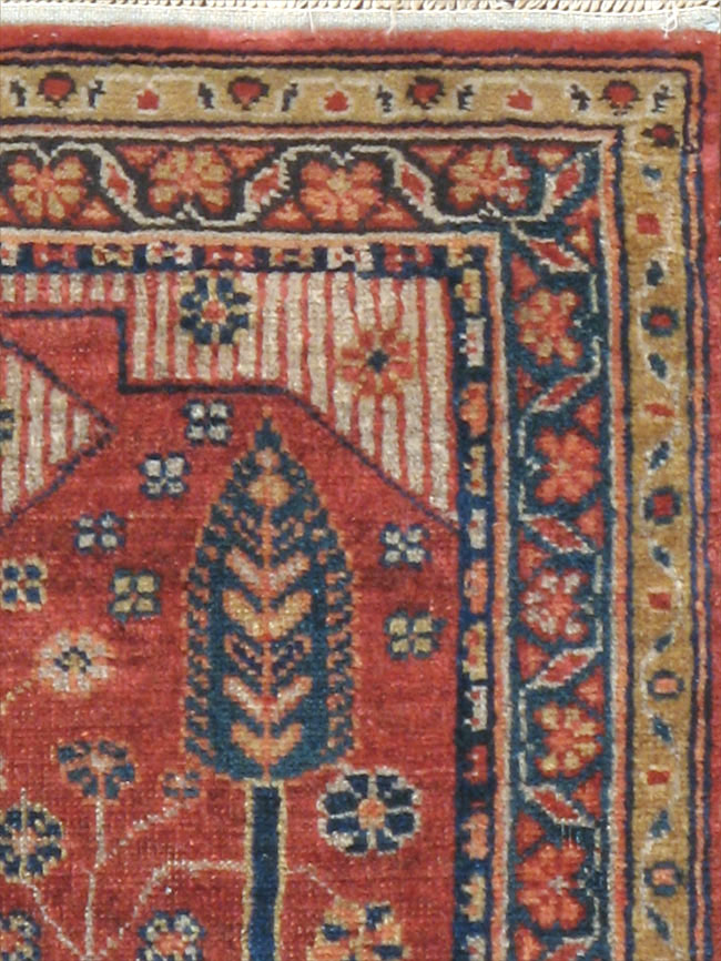Antique Persian Fereghan Rug, No.13321 - Galerie Shabab