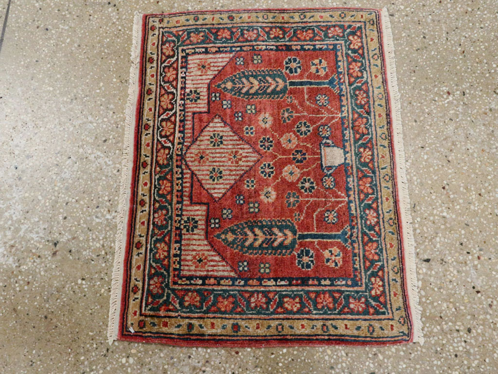 Antique Persian Fereghan Rug, No.13321 - Galerie Shabab