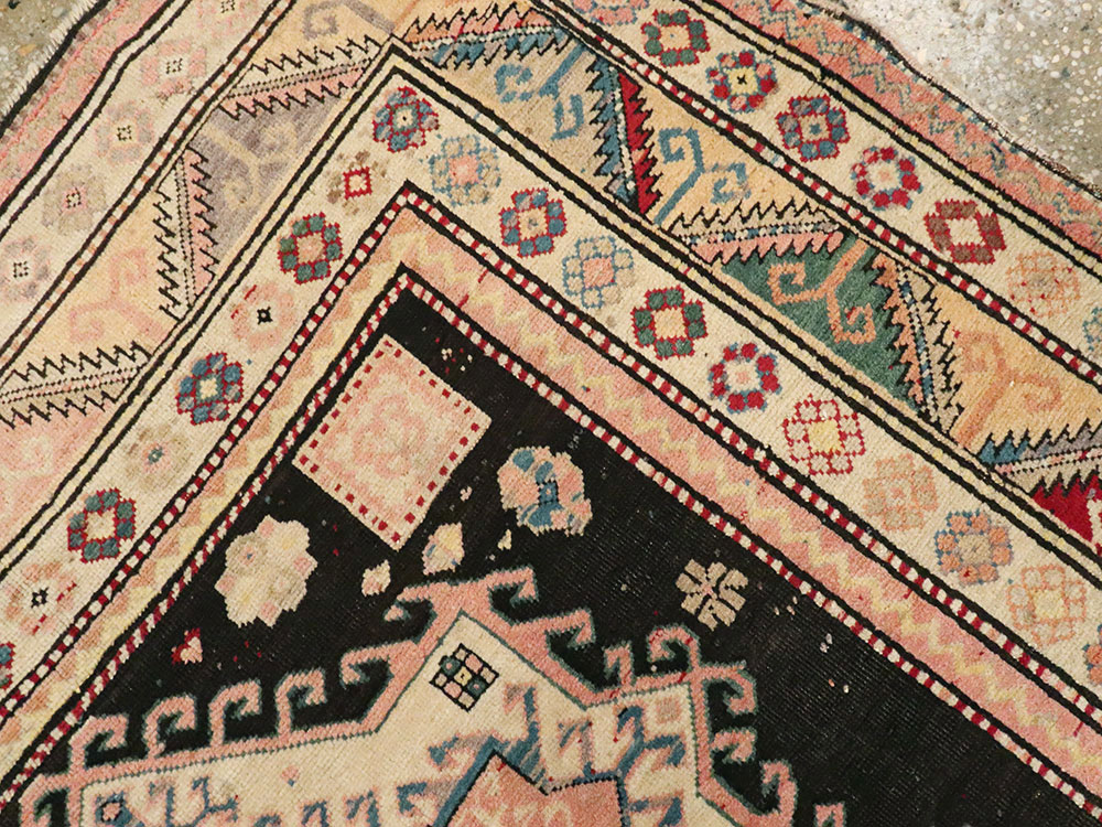 Antique Caucasian Karabagh Rug, No.13323 - Galerie Shabab