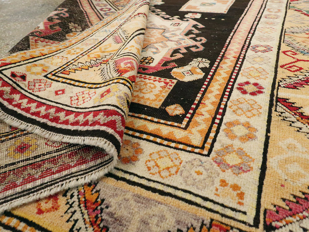 Antique Caucasian Karabagh Rug, No.13323 - Galerie Shabab