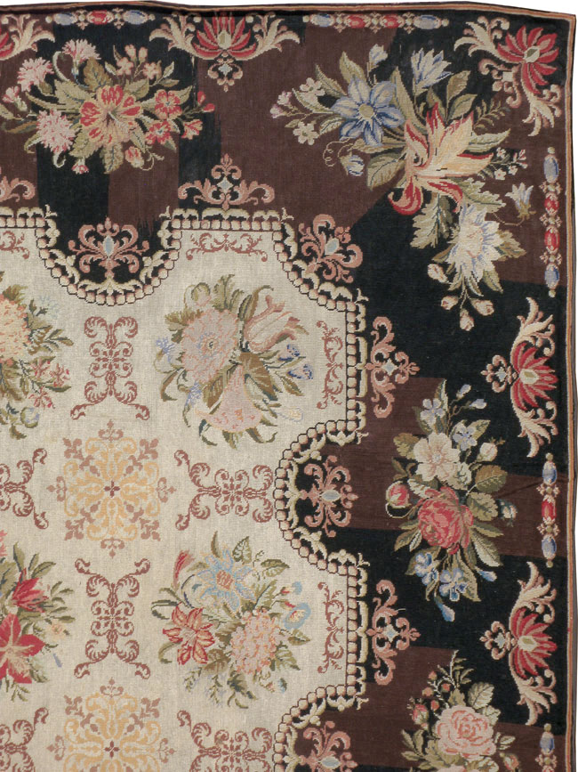 Antique English Needlepoint Rug, No.13325 - Galerie Shabab