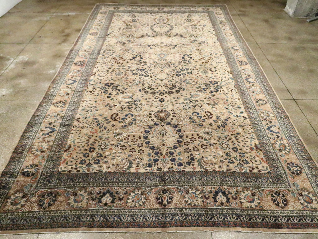 Antique Persian Mashad Carpet, No.13326 - Galerie Shabab