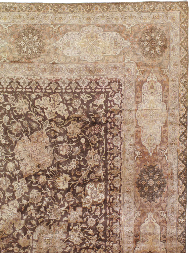A Tabriz Carpet, No.13329 - Galerie Shabab