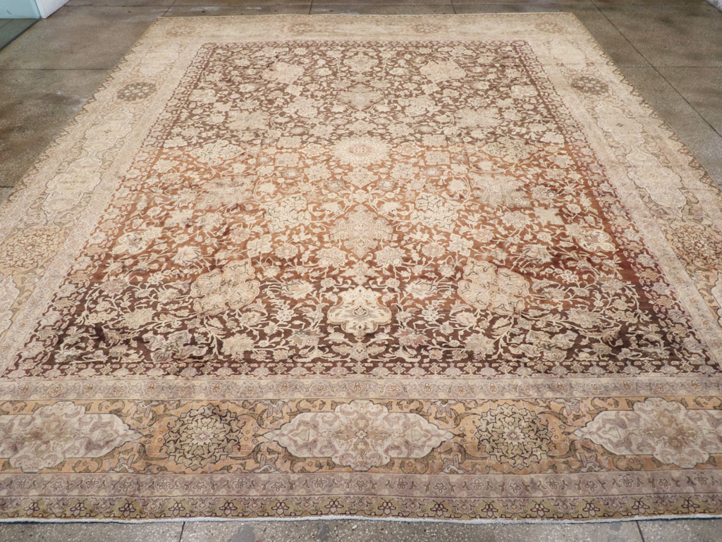 A Tabriz Carpet, No.13329 - Galerie Shabab