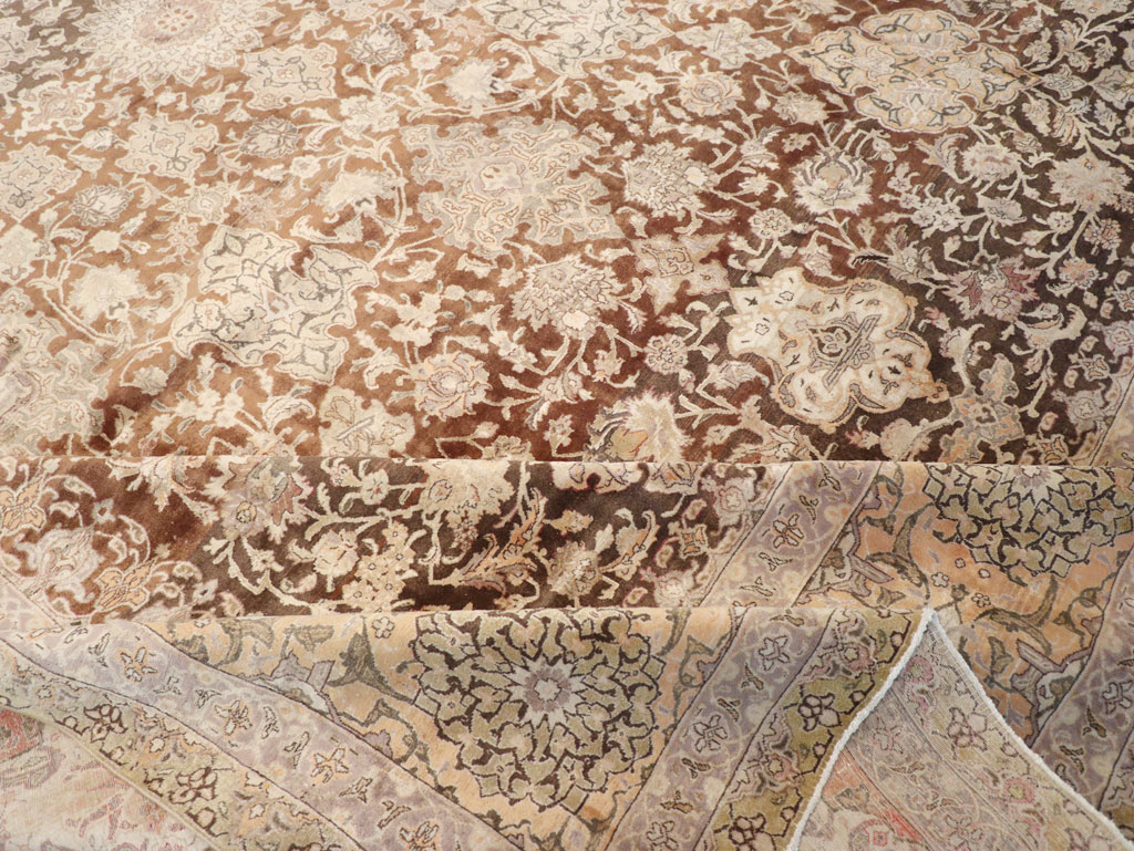 A Tabriz Carpet, No.13329 - Galerie Shabab