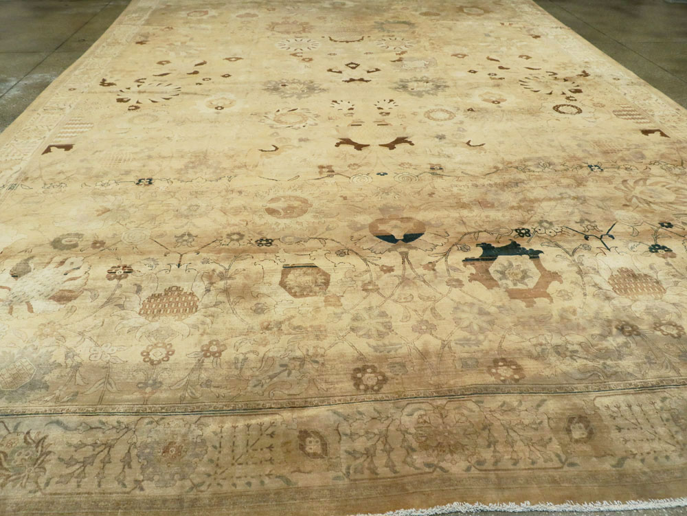 Antique Persian Tabriz Carpet, No.13346 - Galerie Shabab