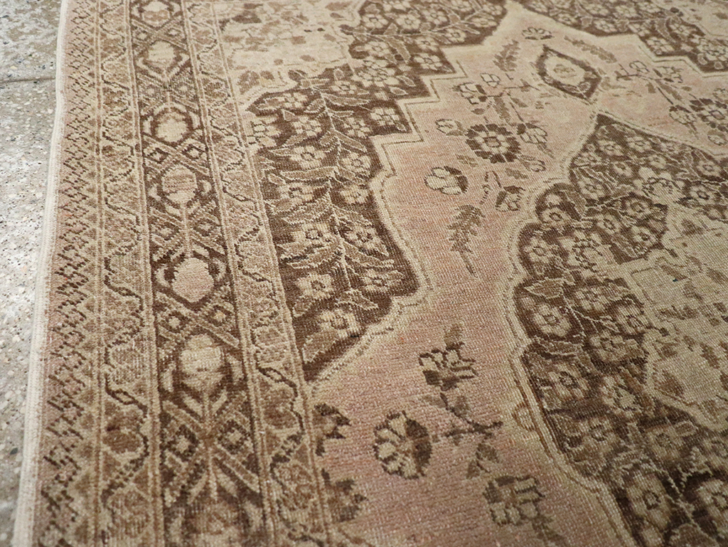 Antique Persian Tabriz Rug, No.13360 - Galerie Shabab