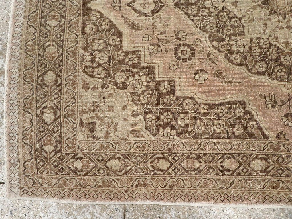Antique Persian Tabriz Rug, No.13360 - Galerie Shabab