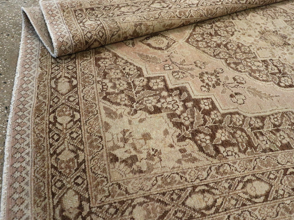 Antique Persian Tabriz Rug, No.13360 - Galerie Shabab