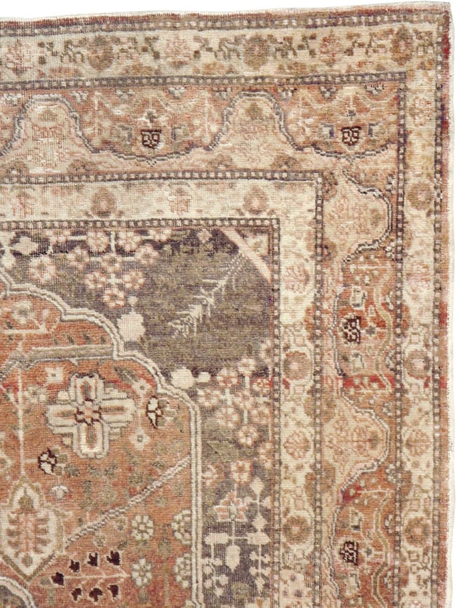 Antique Persian Tabriz Rug, No.13361 - Galerie Shabab