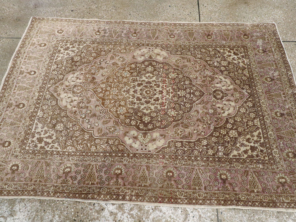 Antique Persian Tabriz Rug, No.13363 - Galerie Shabab